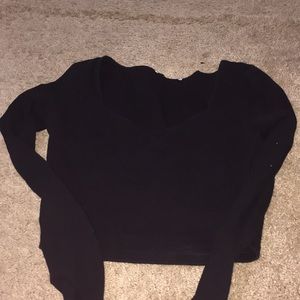 Long sleeve black crop top